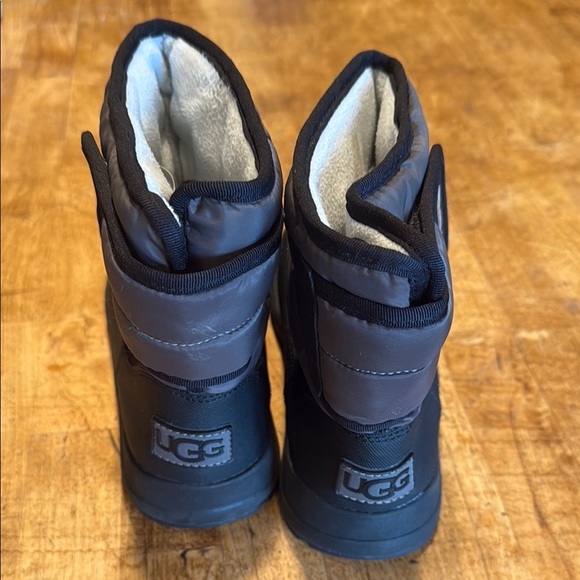 UGG Black and Brown Winter Boots - Picture 3 of 6